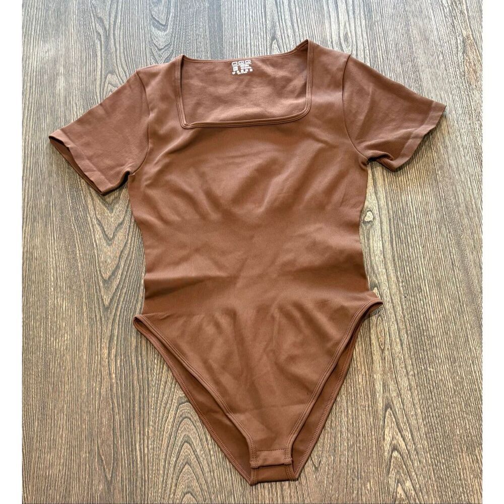 OQQ Womens Square Neck Bodysuit Short Sleeve Nylon Blend Stretch Brown Size XL